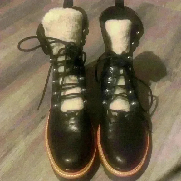 Marc Fisher Mlizzie booties - Picture 2 of 6